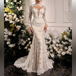 NWOT Lace Mermaid Wedding Dress / Elegant White Lace Evening Gown